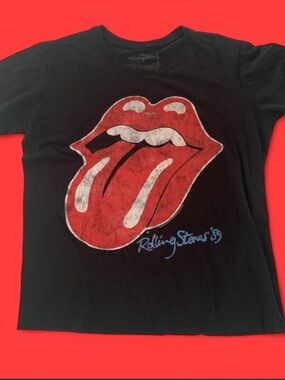 Rolling Stones Black Tee with Iconic Red Tongue Graphic Concert Shirt